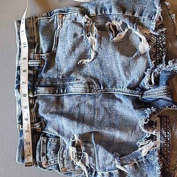 Women's AE Next Level Stretch Curvy Hi Rise Shortie Size 0 Distressed Shorts! - Picture 12 of 14